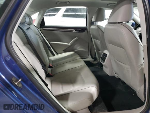 ✅ 2016 Volkswagen Passat SE • VIN: 1VWBT7A37GC017997 • Лот: 55146215. Опубликован ранее на Copart с пробегом Не указан. Бесплатный доступ к архиву аукционных продаж из США и подробный отчёт об истории автомобиля на DreamBid. Изображение 10.