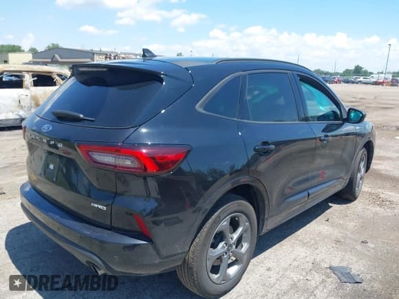 ✅ 2024 Ford Escape ST-Line • VIN: 1FMCU9MN8RUA01300 • Lot: 42687655. Wystawiony na IAAI z przebiegiem 24 263 mil. Bezpłatny archiwum sprzedaży aukcyjnych z USA i szczegółowy raport historii pojazdu na DreamBid. Zdjęcie 4.