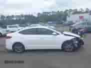 2017 Hyundai Elantra SE z VIN 5NPD84LF3HH180364, wystawiony jako IAAI lot #43339099 z przebiegiem 153 436 mil mil oraz . Historia ofert i sprzedaży dostępna na DreamBid. Obrazek 13.