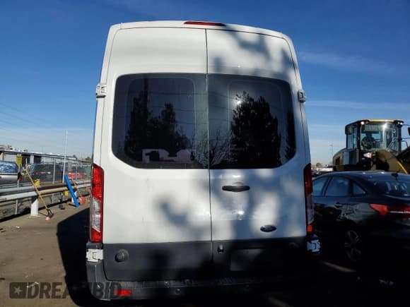✅ 2016 Ford Transit Cargo • VIN: 1FTBF4XG7GKA26157 • Лот: 84770754. Опубликован ранее на Copart с пробегом 137 282 миль. Бесплатный доступ к архиву аукционных продаж из США и подробный отчёт об истории автомобиля на DreamBid. Изображение 6.