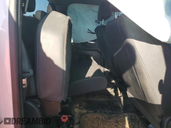 ✅ 2023 Chevrolet Silverado 2500HD • VIN: 1GB5WLE70PF173959 • Lot: 71738544. Wystawiony na Copart z przebiegiem 41 411 mil. Bezpłatny archiwum sprzedaży aukcyjnych z USA i szczegółowy raport historii pojazdu na DreamBid. Zdjęcie 10.