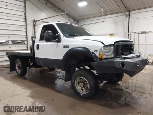 ✅ 2002 Ford F-250 XL • VIN: 1FTNF21LX2EA20125 • Lot: 41371100. Wystawiony na IAAI z przebiegiem 127 245 mil. Bezpłatny archiwum sprzedaży aukcyjnych z USA i szczegółowy raport historii pojazdu na DreamBid. Zdjęcie 1.