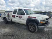 ✅ 2002 Chevrolet Silverado 1500 • VIN: 1GBHC29U62E300518 • Лот: 54900015. Опубликован ранее на Copart с пробегом Не указан. Бесплатный доступ к архиву аукционных продаж из США и подробный отчёт об истории автомобиля на DreamBid. Изображение 4.