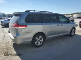✅ 2012 Toyota Sienna LE • VIN: 5TDKK3DC6CS243404 • Lot: 91111855. Wystawiony na Copart z przebiegiem 150 966 mil. Bezpłatny archiwum sprzedaży aukcyjnych z USA i szczegółowy raport historii pojazdu na DreamBid. Zdjęcie 3.