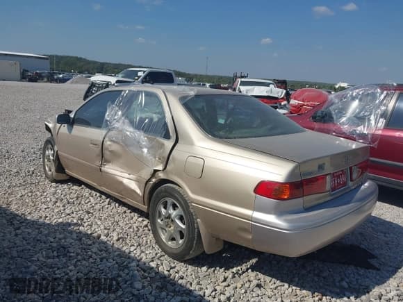 ✅ 2000 Toyota Camry LE • VIN: JT2BG22KXY0404152 • Лот: 43419402. Опубликован ранее на IAAI с пробегом Не указан. Бесплатный доступ к архиву аукционных продаж из США и подробный отчёт об истории автомобиля на DreamBid. Изображение 3.