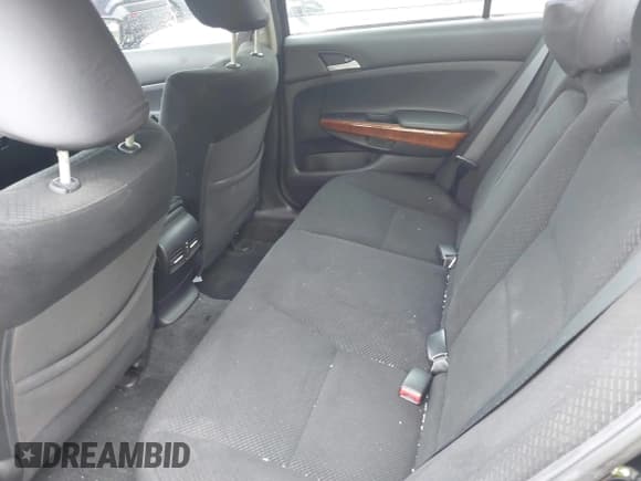 ✅ 2011 Honda Accord EX • VIN: 1HGCP2F71BA030423 • Lot: 42344496. Wystawiony na IAAI z przebiegiem 146 097 mil. Bezpłatny archiwum sprzedaży aukcyjnych z USA i szczegółowy raport historii pojazdu na DreamBid. Zdjęcie 8.