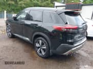 ✅ 2023 Nissan Rogue Platinum • VIN: JN8BT3DDXPW301921 • Lot: 42325241. Wystawiony na IAAI z przebiegiem 51 280 mil. Bezpłatny archiwum sprzedaży aukcyjnych z USA i szczegółowy raport historii pojazdu na DreamBid. Zdjęcie 3.