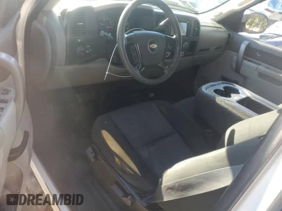 2011 Chevrolet Silverado 1500 Work Truck с VIN 1GCRKPEA7BZ111283, выставлен на аукционе Copart как лот 82273245 с пробегом 171 141 миль миль и Списание • Salvage title. История ставок и продаж доступна на DreamBid. Изображение 8.