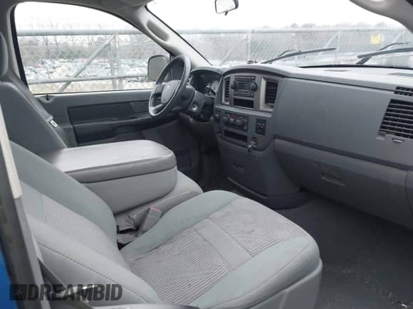 2007 Dodge 1500 SLT with VIN 1D7HU16297J514784, listed as a IAAI auction lot 41785504 with 100,092 mi miles and . Bid and sale history available at DreamBid. Image 5.