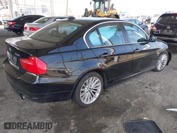 ✅ 2011 BMW 3 Series 335i xDrive • VIN: WBAPL5G59BNN22777 • Lot: 42109275. Listed on IAAI with 126,747 mi. Free auction sales archive from the USA and detailed vehicle history report at DreamBid. Image 4.