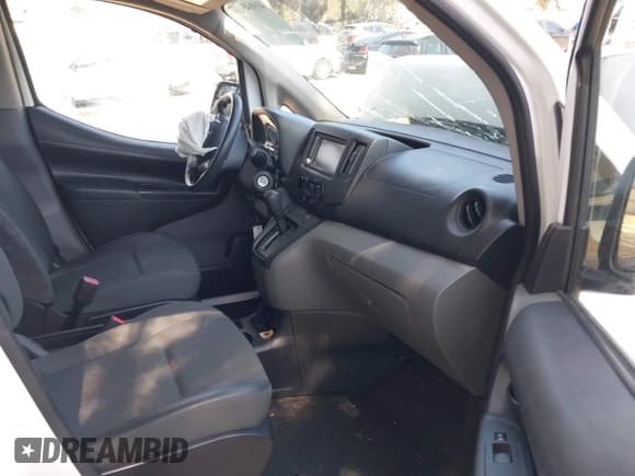 ✅ 2020 Nissan NV200 S • VIN: 3N6CM0KN0LK705837 • Lot: 41964524. Wystawiony na IAAI z przebiegiem 65 077 mil. Bezpłatny archiwum sprzedaży aukcyjnych z USA i szczegółowy raport historii pojazdu na DreamBid. Zdjęcie 5.