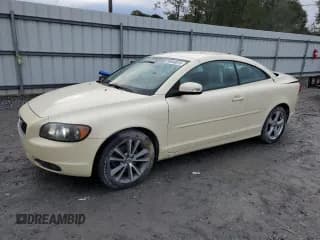 ✅ 2010 Volvo C70 • VIN: YV1672MC1AJ092229 • Lot: 90540015. Wystawiony na Copart z przebiegiem 169 405 mil. Bezpłatny archiwum sprzedaży aukcyjnych z USA i szczegółowy raport historii pojazdu na DreamBid. Zdjęcie 1.