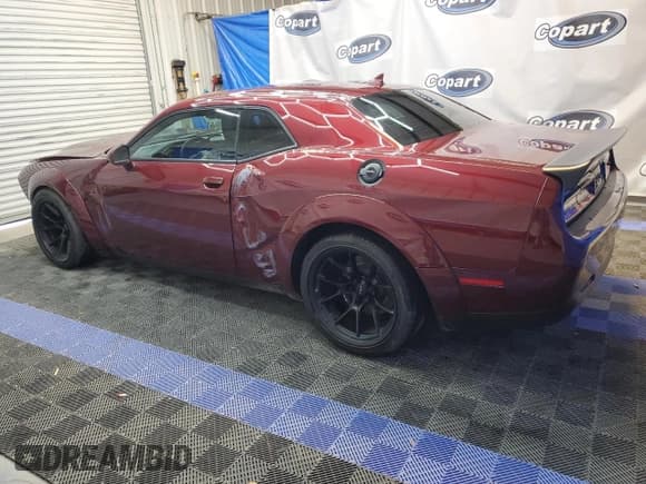 ✅ 2022 Dodge Challenger SRT Hellcat Redeye Widebody • VIN: 2C3CDZL94NH136073 • Lot: 46449985. Wystawiony na Copart z przebiegiem 4 914 mil. Bezpłatny archiwum sprzedaży aukcyjnych z USA i szczegółowy raport historii pojazdu na DreamBid. Zdjęcie 2.