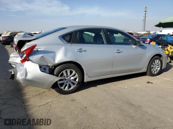 ✅ 2016 Nissan Altima SR • VIN: 1N4AL3AP8GN311073 • Lot: 81473195. Listed on Copart with 111,136 mi. Free auction sales archive from the USA and detailed vehicle history report at DreamBid. Image 3.