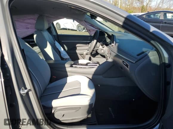 2022 Hyundai Sonata SE z VIN 5NPEG4JA1NH146580, wystawiony jako Copart lot #65192962 z przebiegiem 6 767 mil mil oraz . Historia ofert i sprzedaży dostępna na DreamBid. Obrazek 5.