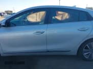 ✅ 2019 Hyundai Ioniq Limited • VIN: KMHC05LC4KU144383 • Lot: 41364186. Wystawiony na IAAI z przebiegiem 121 555 mil. Bezpłatny archiwum sprzedaży aukcyjnych z USA i szczegółowy raport historii pojazdu na DreamBid. Zdjęcie 14.