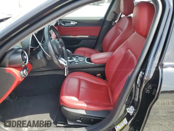 ✅ 2021 Alfa Romeo Giulia • VIN: ZARFAMAN4M7643835 • Lot: 69296745. Listed on Copart with 46,090 mi. Free auction sales archive from the USA and detailed vehicle history report at DreamBid. Image 7.