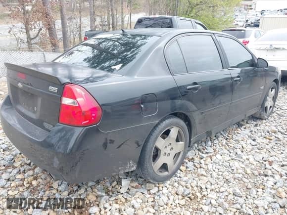 2006 Chevrolet Malibu SS z VIN 1G1ZW53186F220914, wystawiony jako IAAI lot #41875057 z przebiegiem 182 905 mil mil oraz . Historia ofert i sprzedaży dostępna na DreamBid. Obrazek 4.