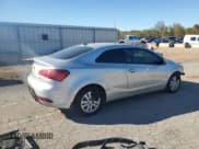 ✅ 2015 Kia Forte EX • VIN: KNAFX6A83F5296363 • Лот: 89659795. Опубликован ранее на Copart с пробегом 142 592 миль. Бесплатный доступ к архиву аукционных продаж из США и подробный отчёт об истории автомобиля на DreamBid. Изображение 3.