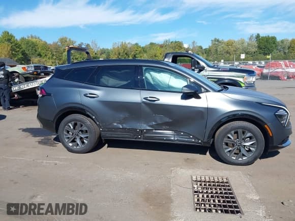 ✅ 2025 Kia Sportage SX-Prestige • VIN: KNDPXCDG4S7209495 • Лот: 43364823. Опубликован ранее на IAAI с пробегом 5 838 миль. Бесплатный доступ к архиву аукционных продаж из США и подробный отчёт об истории автомобиля на DreamBid. Изображение 13.