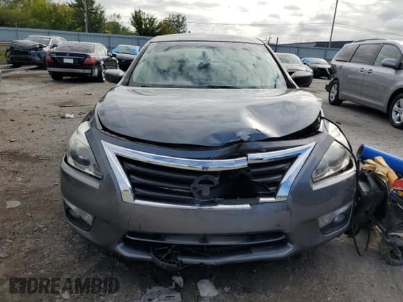 ✅ 2015 Nissan Altima SV • VIN: 1N4AL3AP8FC469861 • Lot: 83793825. Wystawiony na Copart z przebiegiem Nie podano. Bezpłatny archiwum sprzedaży aukcyjnych z USA i szczegółowy raport historii pojazdu na DreamBid. Zdjęcie 5.