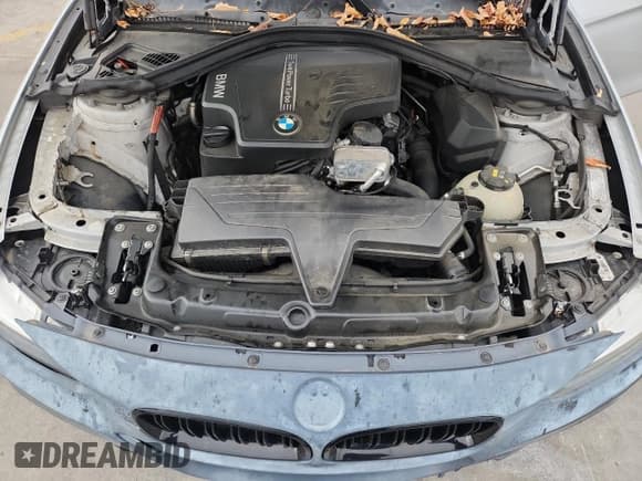 ✅ 2016 BMW 3 Series 320i xDrive • VIN: WBA8A3C54GK551522 • Lot: 86599565. Wystawiony na Copart z przebiegiem 96 368 mil. Bezpłatny archiwum sprzedaży aukcyjnych z USA i szczegółowy raport historii pojazdu na DreamBid. Zdjęcie 11.