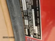 ✅ 1989 Mercedes-Benz 560 SL • VIN: WDBBA48D0KA104374 • Lot: 61547645. Wystawiony na Copart z przebiegiem 96 577 mil. Bezpłatny archiwum sprzedaży aukcyjnych z USA i szczegółowy raport historii pojazdu na DreamBid. Zdjęcie 12.