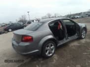 ✅ 2013 Dodge Avenger SXT • VIN: 1C3CDZCG0DN548169 • Lot: 41063345. Wystawiony na IAAI z przebiegiem 126 214 mil. Bezpłatny archiwum sprzedaży aukcyjnych z USA i szczegółowy raport historii pojazdu na DreamBid. Zdjęcie 4.