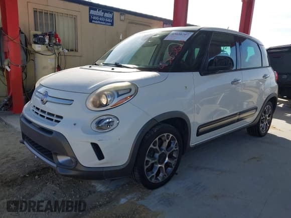 ✅ 2014 FIAT 500L Trekking • VIN: ZFBCFADH8EZ014946 • Lot: 43658207. Wystawiony na IAAI z przebiegiem 169 402 mil. Bezpłatny archiwum sprzedaży aukcyjnych z USA i szczegółowy raport historii pojazdu na DreamBid. Zdjęcie 2.