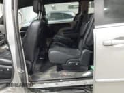 ✅ 2017 Dodge Grand Caravan SXT • VIN: 2C4RDGCG1HR554176 • Lot: 43617027. Wystawiony na IAAI z przebiegiem 217 653 mil. Bezpłatny archiwum sprzedaży aukcyjnych z USA i szczegółowy raport historii pojazdu na DreamBid. Zdjęcie 8.