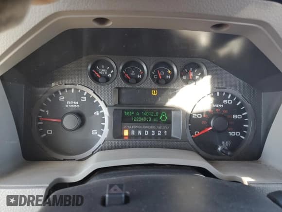 ✅ 2010 Ford F-250 • VIN: 1FTSX2AR4AEA19958 • Lot: 86296244. Listed on Copart with 122,349 mi. Free auction sales archive from the USA and detailed vehicle history report at DreamBid. Image 9.