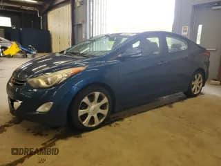 2013 Hyundai Elantra GLS z VIN KMHDH4AE7DU941855, wystawiony jako Copart lot #86056775 z przebiegiem 208 749 mil mil oraz Czysty tytuł • Clean title. Historia ofert i sprzedaży dostępna na DreamBid. Obrazek 1.