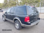 ✅ 2002 Ford Explorer Eddie Bauer • VIN: 1FMZU74W92ZB32879 • Lot: 39327971. Wystawiony na IAAI z przebiegiem 128 592 mil. Bezpłatny archiwum sprzedaży aukcyjnych z USA i szczegółowy raport historii pojazdu na DreamBid. Zdjęcie 3.