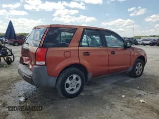 ✅ 2002 Saturn VUE • VIN: 5GZCZ23D22S811754 • Lot: 56682225. Wystawiony na Copart z przebiegiem 282 775 mil. Bezpłatny archiwum sprzedaży aukcyjnych z USA i szczegółowy raport historii pojazdu na DreamBid. Zdjęcie 3.