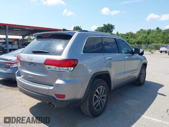 ✅ 2020 Jeep Grand Cherokee Limited • VIN: 1C4RJEBG3LC266045 • Lot: 43151674. Listed on IAAI with 101,084 mi. Free auction sales archive from the USA and detailed vehicle history report at DreamBid. Image 4.