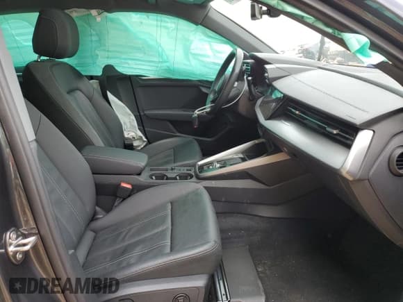 ✅ 2023 Audi A3 Premium • VIN: WAUGUDGY1PA049828 • Lot: 54129075. Wystawiony na Copart z przebiegiem Nie podano. Bezpłatny archiwum sprzedaży aukcyjnych z USA i szczegółowy raport historii pojazdu na DreamBid. Zdjęcie 7.