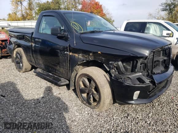 2017 Ram 1500 Tradesman with VIN 3C6JR7AG7HG777482, listed as a Copart auction lot 72582823 with 42,257 mi miles and . Bid and sale history available at DreamBid. Image 4.