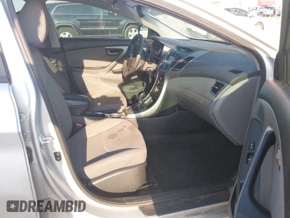 ✅ 2015 Hyundai Elantra Limited • VIN: KMHDH4AE4FU279185 • Lot: 43235848. Listed on IAAI with 134,289 mi. Free auction sales archive from the USA and detailed vehicle history report at DreamBid. Image 5.