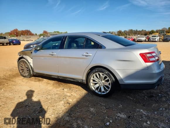 ✅ 2014 Ford Taurus Limited • VIN: 1FAHP2F85EG179499 • Lot: 92822505. Wystawiony na Copart z przebiegiem 150 198 mil. Bezpłatny archiwum sprzedaży aukcyjnych z USA i szczegółowy raport historii pojazdu na DreamBid. Zdjęcie 2.