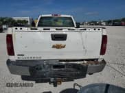 ✅ 2012 Chevrolet Silverado 2500HD Work Truck • VIN: 1GC0CVCG5CF138907 • Lot: 63101555. Wystawiony na Copart z przebiegiem 332 432 mil. Bezpłatny archiwum sprzedaży aukcyjnych z USA i szczegółowy raport historii pojazdu na DreamBid. Zdjęcie 6.