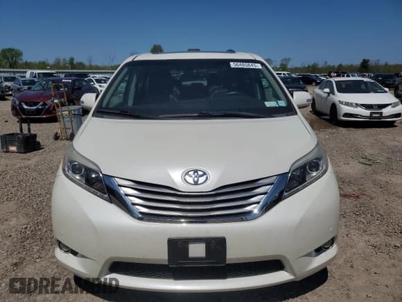 ✅ 2017 Toyota Sienna XLE • VIN: 5TDDZ3DC4HS160369 • Lot: 56485845. Listed on Copart with 94,181 mi. Free auction sales archive from the USA and detailed vehicle history report at DreamBid. Image 5.