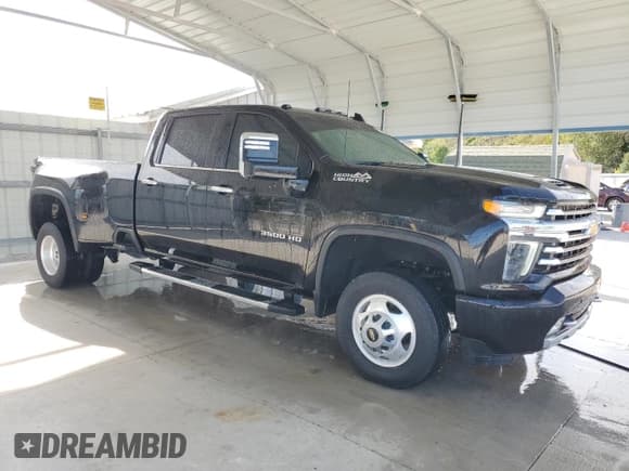 ✅ 2022 Chevrolet Silverado 3500HD High Country • VIN: 1GC4YVEY7NF149659 • Лот: 90033875. Опубликован ранее на Copart с пробегом 47 177 миль. Бесплатный доступ к архиву аукционных продаж из США и подробный отчёт об истории автомобиля на DreamBid. Изображение 4.