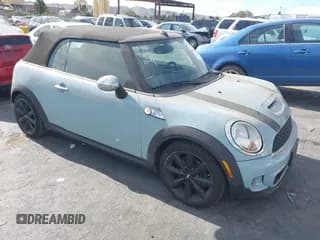 ✅ 2011 MINI Convertible S • VIN: WMWZP3C56BTX84436 • Lot: 43610915. Wystawiony na IAAI z przebiegiem 99 569 mil. Bezpłatny archiwum sprzedaży aukcyjnych z USA i szczegółowy raport historii pojazdu na DreamBid. Zdjęcie 1.