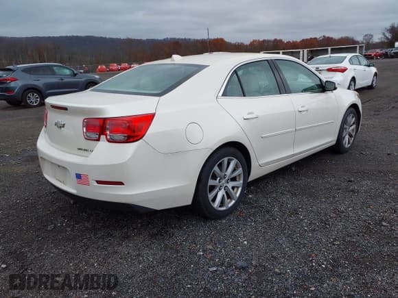 ✅ 2013 Chevrolet Malibu LT • VIN: 1G11E5SAXDF213042 • Lot: 43668825. Listed on IAAI with 174,912 mi. Free auction sales archive from the USA and detailed vehicle history report at DreamBid. Image 4.