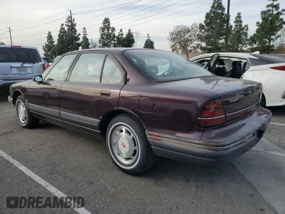 ✅ 1995 Oldsmobile 88 LS • VIN: 1G3HN52K9S4836711 • Лот: 84319724. Опубликован ранее на Copart с пробегом 65 438 миль. Бесплатный доступ к архиву аукционных продаж из США и подробный отчёт об истории автомобиля на DreamBid. Изображение 2.