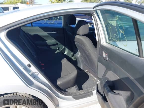 2020 Hyundai Elantra SEL z VIN 5NPD84LF1LH507434, wystawiony jako IAAI lot #43368630 z przebiegiem 73 727 mil mil oraz . Historia ofert i sprzedaży dostępna na DreamBid. Obrazek 8.