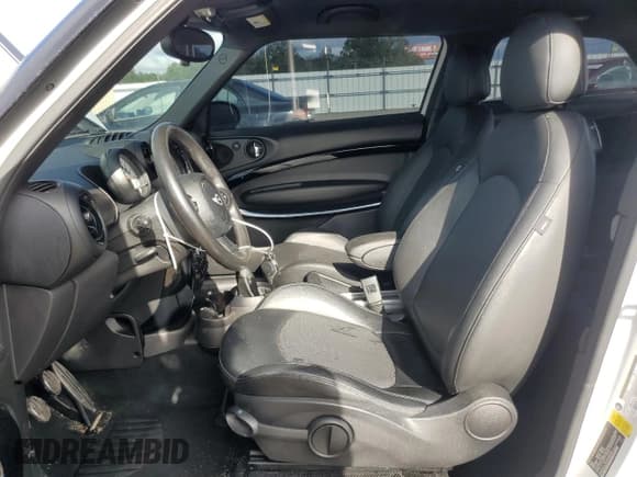 ✅ 2013 MINI Paceman S • VIN: WMWSS5C59DWN49560 • Lot: 71655734. Listed on Copart with 84,107 mi. Free auction sales archive from the USA and detailed vehicle history report at DreamBid. Image 7.