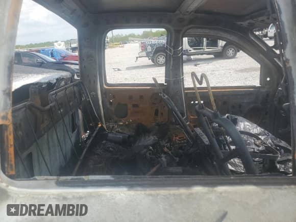 2003 Dodge 1500 ST с VIN 1D7HU18Z63J510146, выставлен на аукционе Copart как лот 54732975 с пробегом Не указан миль и Списание • Salvage title. История ставок и продаж доступна на DreamBid. Изображение 10.