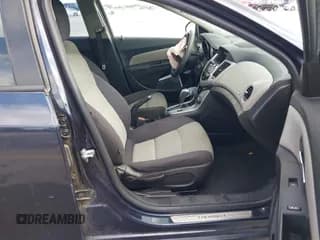 ✅ 2015 Chevrolet Cruze LS • VIN: 1G1PA5SG4F7228658 • Lot: 42690331. Listed on IAAI with 109,915 mi. Free auction sales archive from the USA and detailed vehicle history report at DreamBid. Image 5.