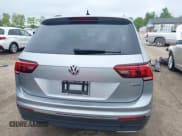 ✅ 2021 Volkswagen Tiguan SE • VIN: 3VV2B7AX7MM005224 • Lot: 42337356. Wystawiony na IAAI z przebiegiem 84 652 mil. Bezpłatny archiwum sprzedaży aukcyjnych z USA i szczegółowy raport historii pojazdu na DreamBid. Zdjęcie 16.